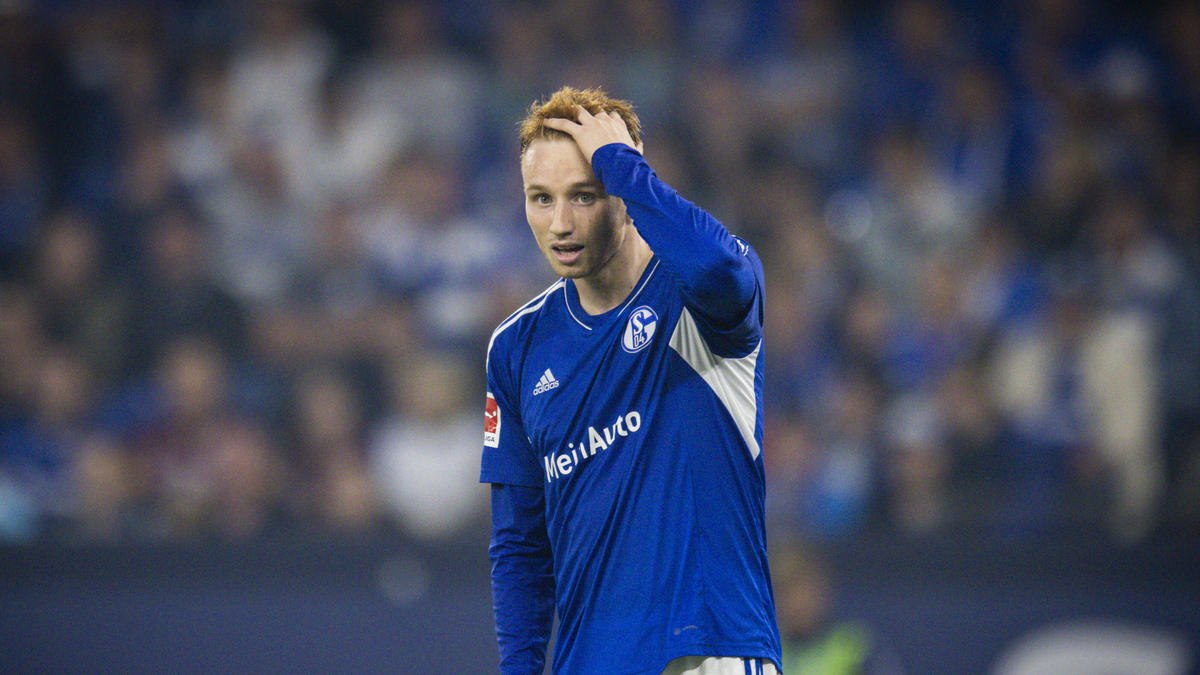 Sepp van den Berg spielt eine Saison für den FC Schalke 04