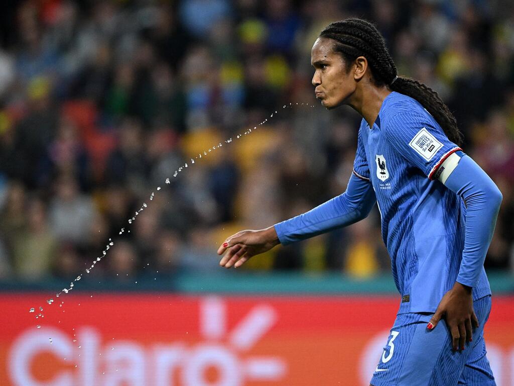 Frankreichs Star-Verteidigerin Wendie Renard fehlt bei der EM Frankreichs Star-Verteidigerin Wendie Renard fehlt bei der EM