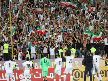 Bislang dürfen nur männliche Fans den iranischen Fußballern zu jubeln
