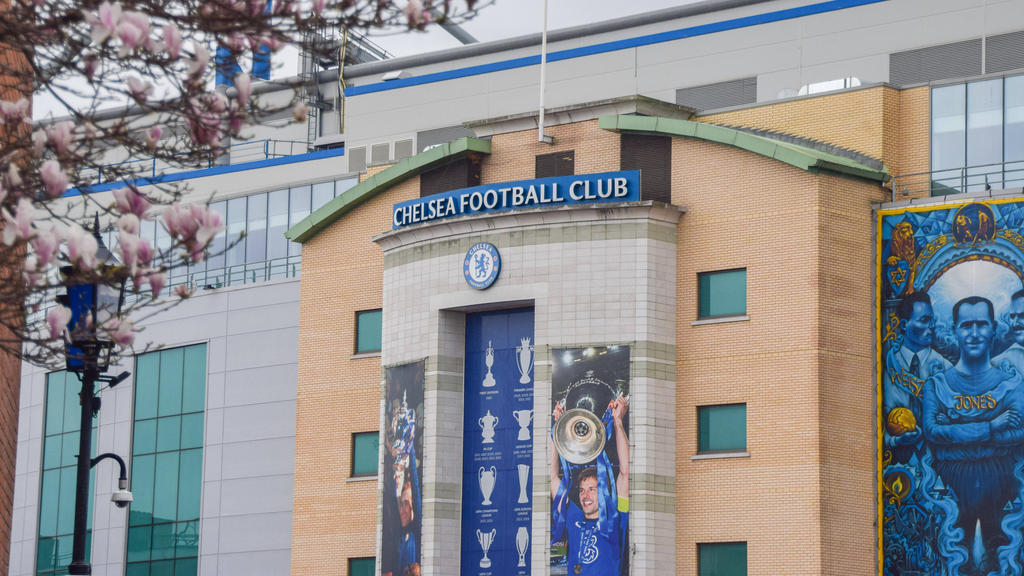 Chelsea accounts suspended as sanctions take hold