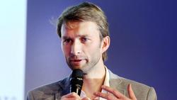 Für Bayer-Sportdirektor Simon Rolfes zählen bei Spieler-Transfers die sportlichen Qualitäten