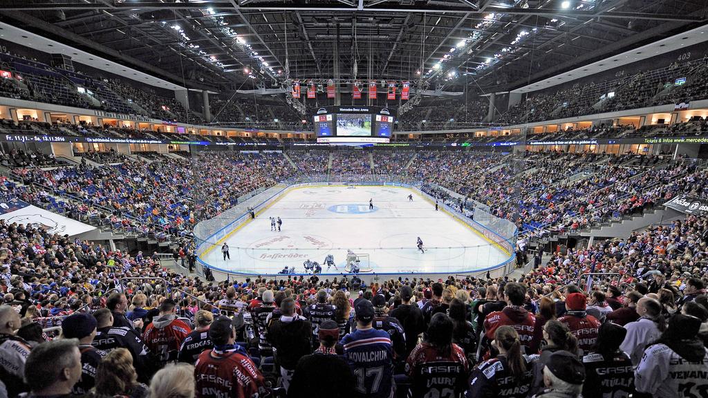 Die Mercedes Benz Arena am Berliner Ostbahnhof ist Heimspielstätte der Eisbären Berlin Die Mercedes Benz Arena am Berliner Ostbahnhof ist Heimspielstätte der Eisbären Berlin