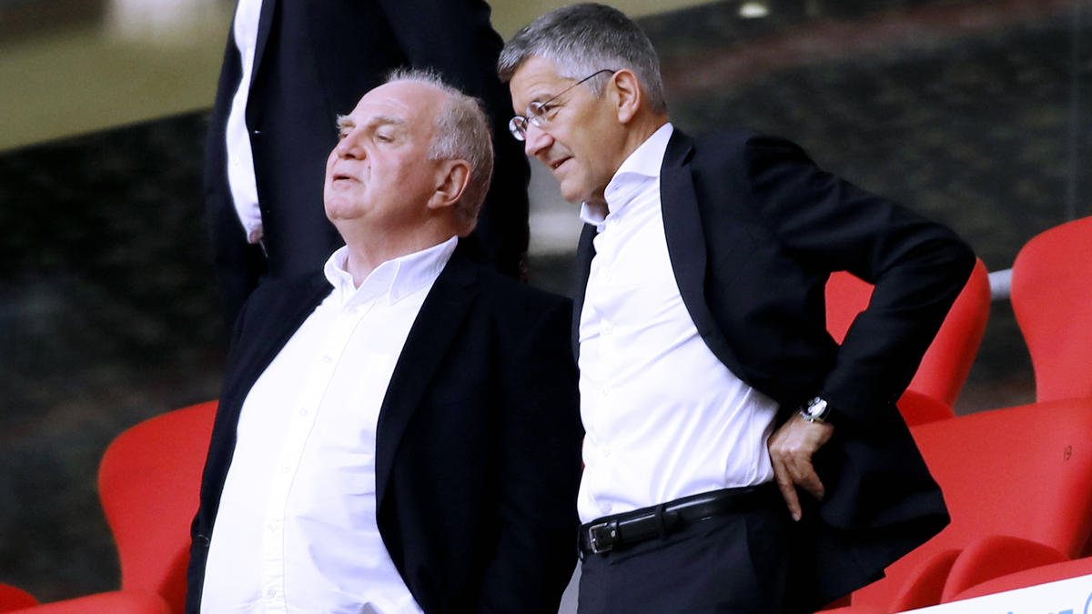 Uli Hoeneß und Herbert Hainer wollen den FC Bayern im Basketball etablieren Uli Hoeneß und Herbert Hainer wollen den FC Bayern im Basketball etablieren