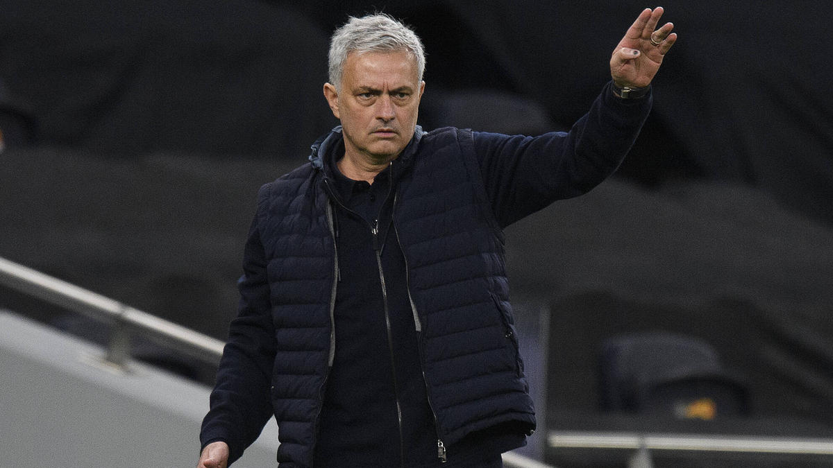 José Mourinho freut sich über den Leistungsdruck José Mourinho freut sich über den Leistungsdruck