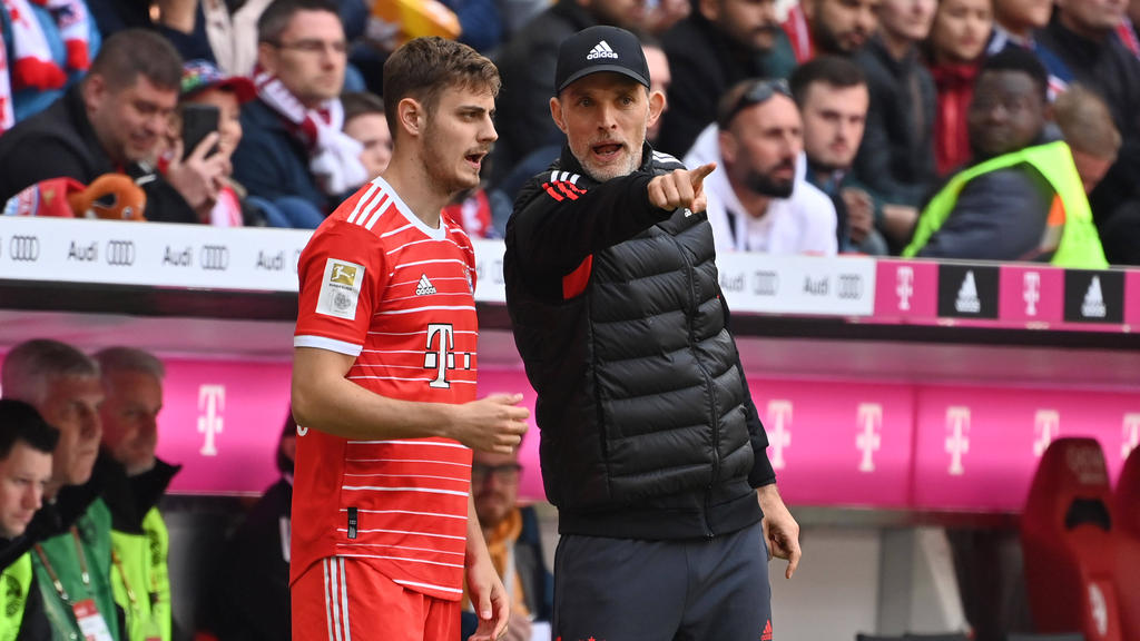Stanisic (li.) hat den FC Bayern auf Leihbasis verlassen Stanisic (li.) hat den FC Bayern auf Leihbasis verlassen