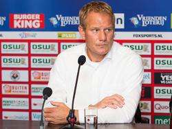 Jan de Jonge (foto) tijdens de persconferentie na Excelsior - Heracles Almelo. De trainer weet dat het zijn laatste wedstrijd was als Heracles-trainer. (31-08-2014)