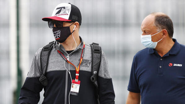 Kimi Räikkönen und Frederic Vasseur arbeiten auch 2021 in der F1 zusammen Kimi Räikkönen und Frederic Vasseur arbeiten auch 2021 in der F1 zusammen