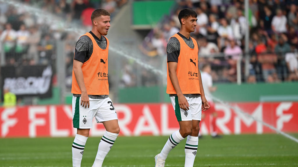 Nico Elvedi (l.) will Gladbach offenbar verlassen