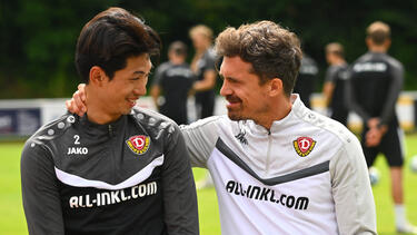 Kyu-hyun Park (l.) stand erstmals wieder für Dynamo Dresden auf dem Rasen