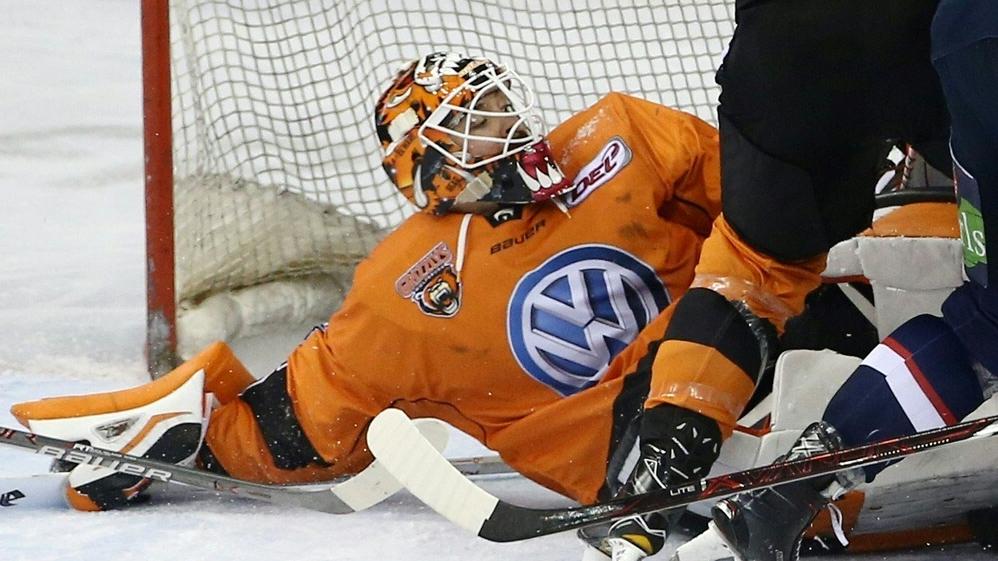Jerry Kuhn verlässt die Wolfsburg Grizzlys in Richtung Kassel Jerry Kuhn verlässt die Wolfsburg Grizzlys in Richtung Kassel