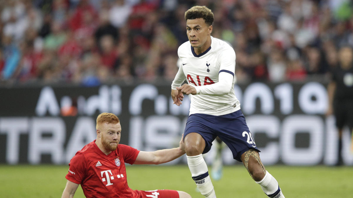 Tottenham bayern. Тоттенхэм радуется. Футбол клуб Тоттенхэм. Audi Cup Tottenham.