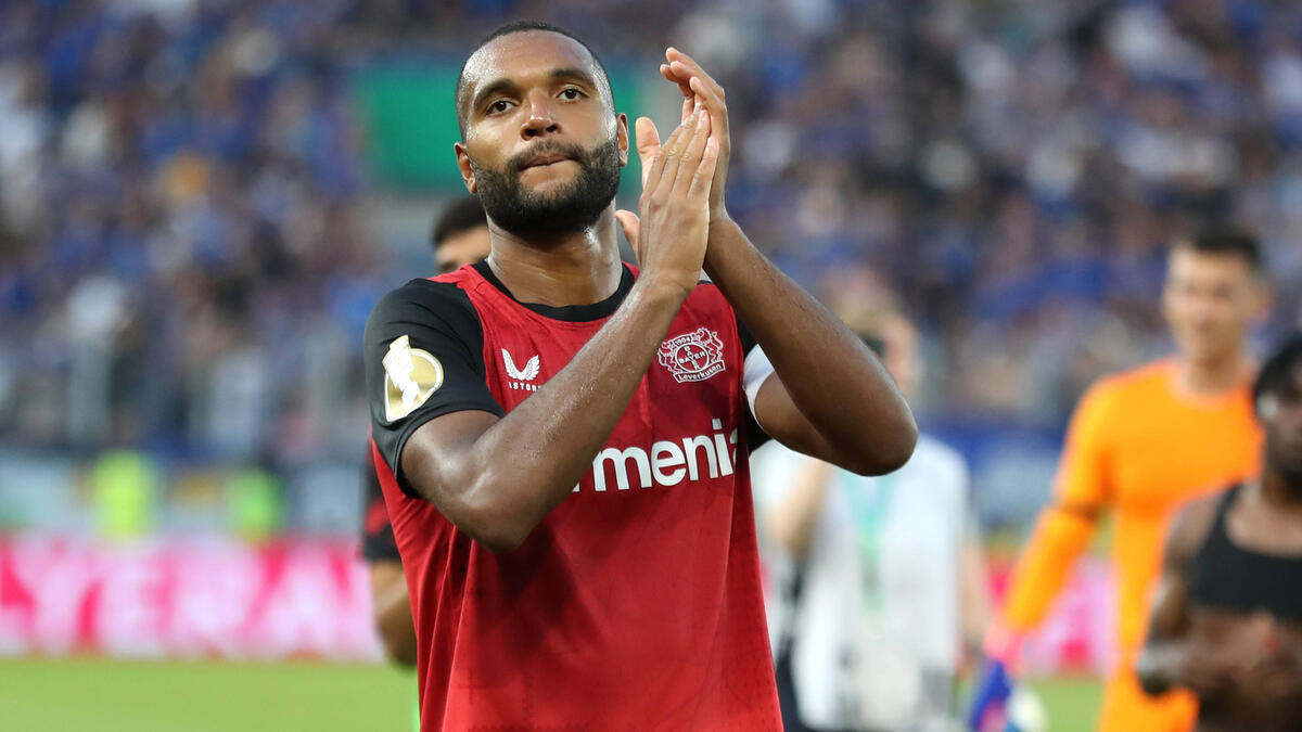 Jonathan Tah rõ ràng nên ở lại Bayer Leverkusen