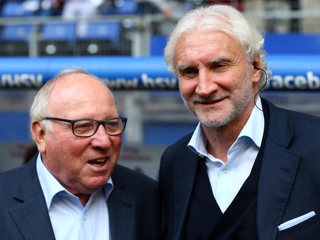 Klub-Ikonen unter sich: Hamburgs Uwe Seeler (l.) und Leverkusens Rudi Völler Klub-Ikonen unter sich: Hamburgs Uwe Seeler (l.) und Leverkusens Rudi Völler