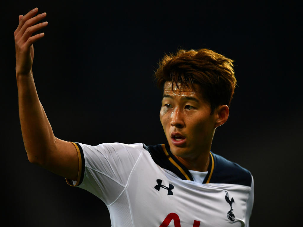 Heung-min Son vraagt om de bal tijdens het Champions League-duel CSKA Moskou - Tottenham Hotspur.  (27-09-2016)