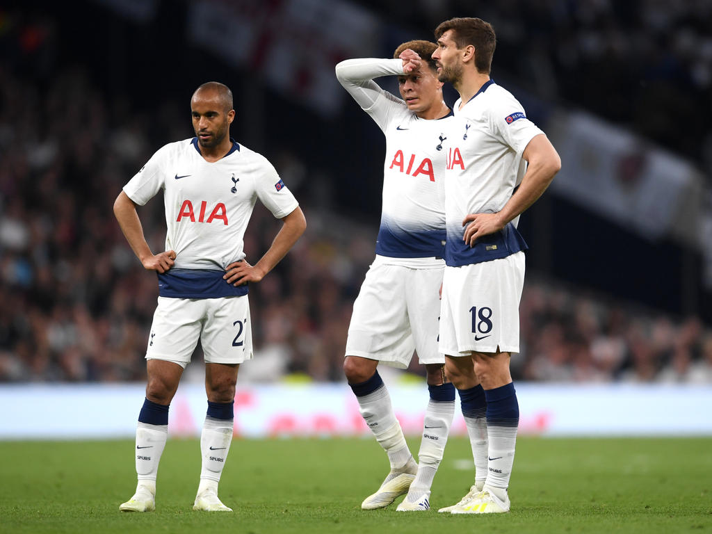 Moura (izq.) seguirá en Londres una temporada más. Moura (izq.) seguirá en Londres una temporada más.