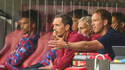Stärkt Leroy Sané (l.) den Rücken: Bayern-Coach Julian Nagelsmann (r.)