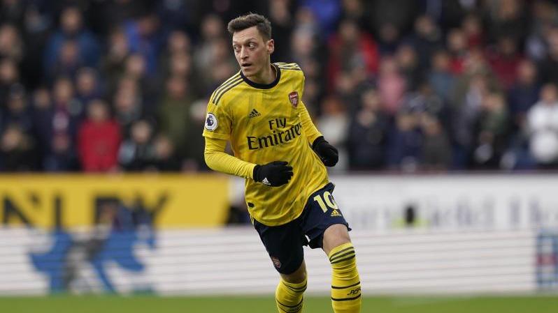 Mesut Özil steht beim FC Arsenal nicht im Aufgebot