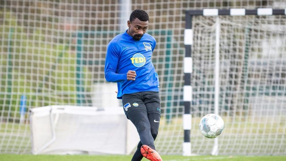 Wurde nach Video-Eklat suspendiert: Salomon Kalou von Hertha BSC Wurde nach Video-Eklat suspendiert: Salomon Kalou von Hertha BSC