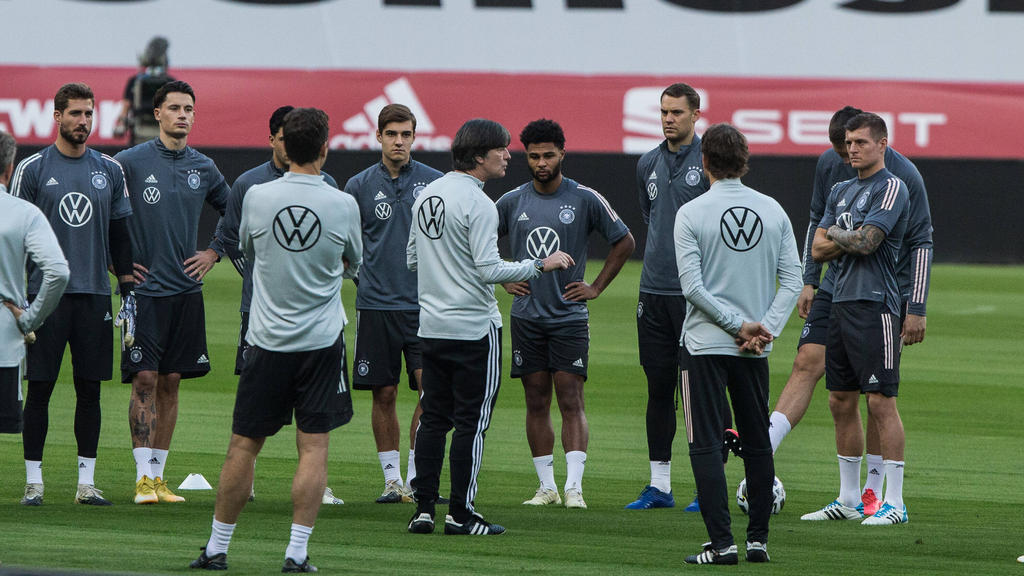 Für die deutsche Nationalmannschaft kann das Spiel in Sevilla losgehen