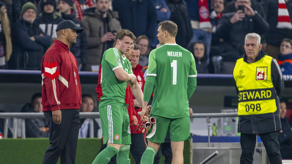 Erzwungener Torwart-Tausch beim FC Bayern Erzwungener Torwart-Tausch beim FC Bayern