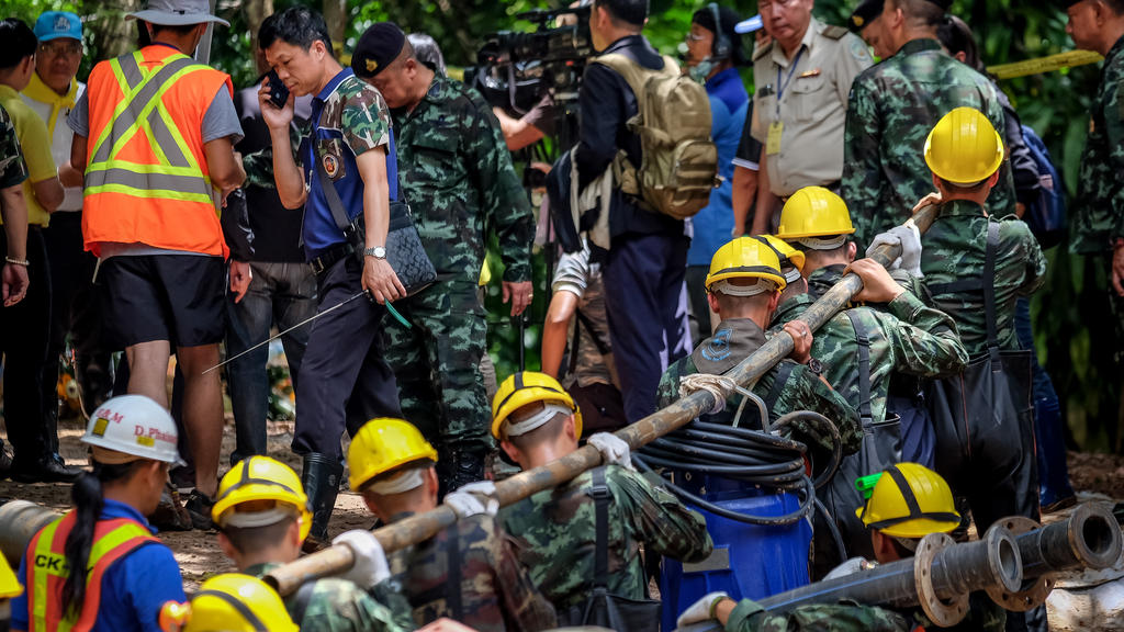 In Thailand hoffen die Einsatzkräfte noch auf Rettung