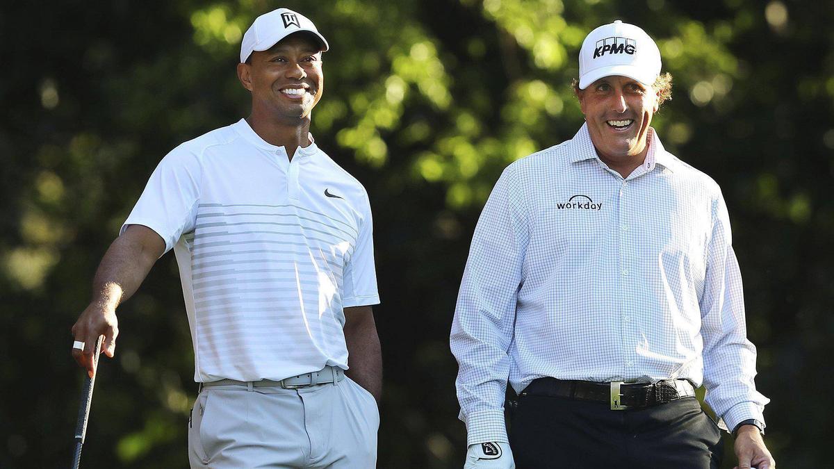 Tiger Woods kehrt auf die große Bühne zurück Tiger Woods kehrt auf die große Bühne zurück