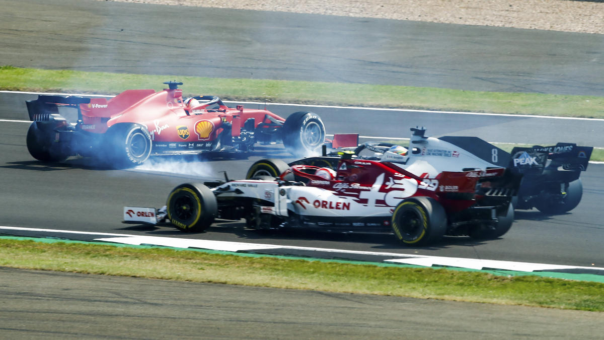 Sebastian Vettel leistete sich in Silverstone einen folgenschweren Fehler Sebastian Vettel leistete sich in Silverstone einen folgenschweren Fehler