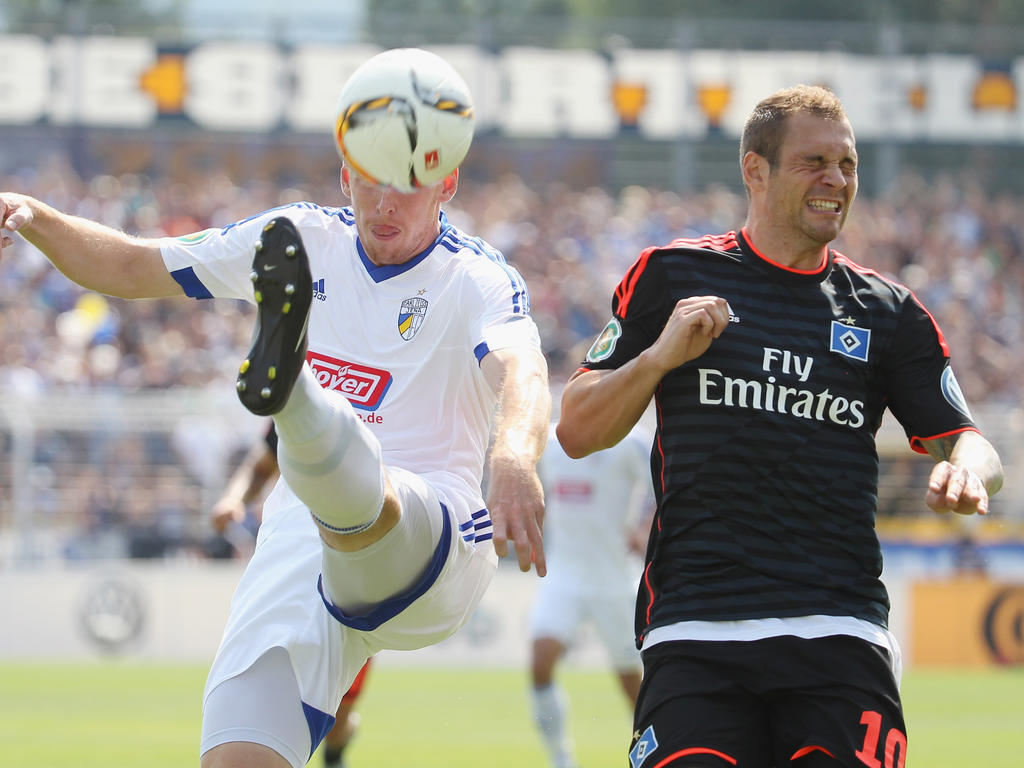 Pierre-Michel Lasogga und der Hamburger SV flogen in Jena aus dem Pokal
