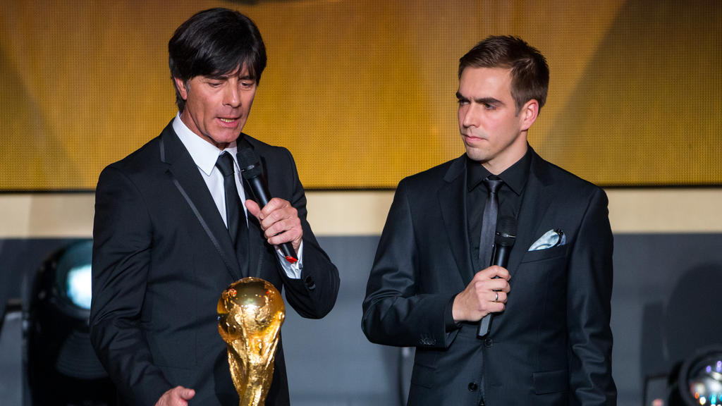 Philipp Lahm hat seine Kritik an Joachim Löws Stil erklärt Philipp Lahm hat seine Kritik an Joachim Löws Stil erklärt