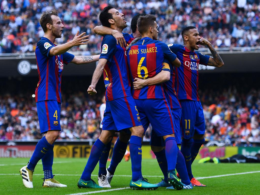 Los jugadores del Barça provocando a la afición. (Foto: Getty)