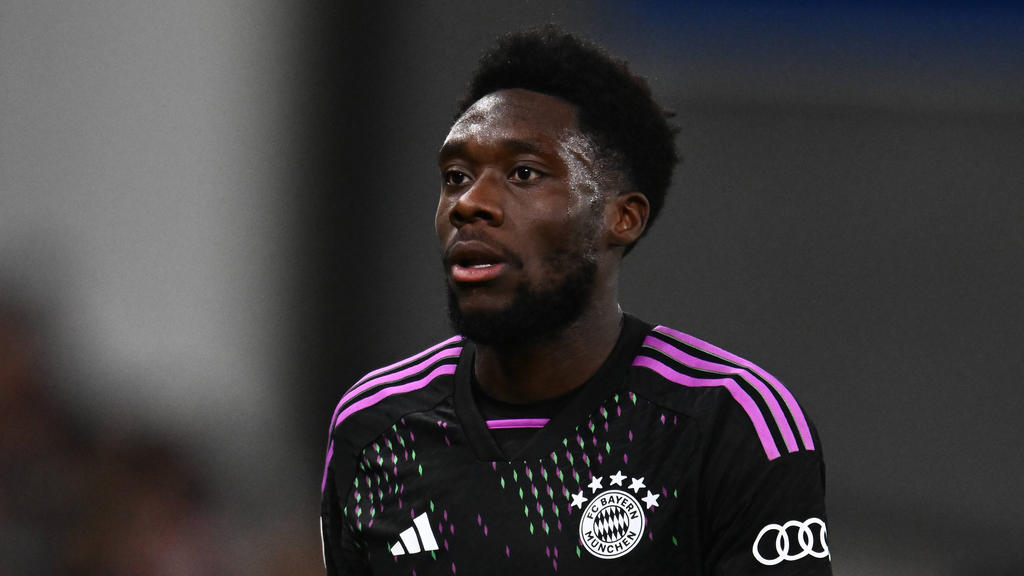 Alphonso Davies steht beim FC Bayern noch bis 2025 unter Vertrag