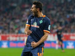 Claudio Pizarro fielen nach seinem Treffer tausende Steine vom Herzen