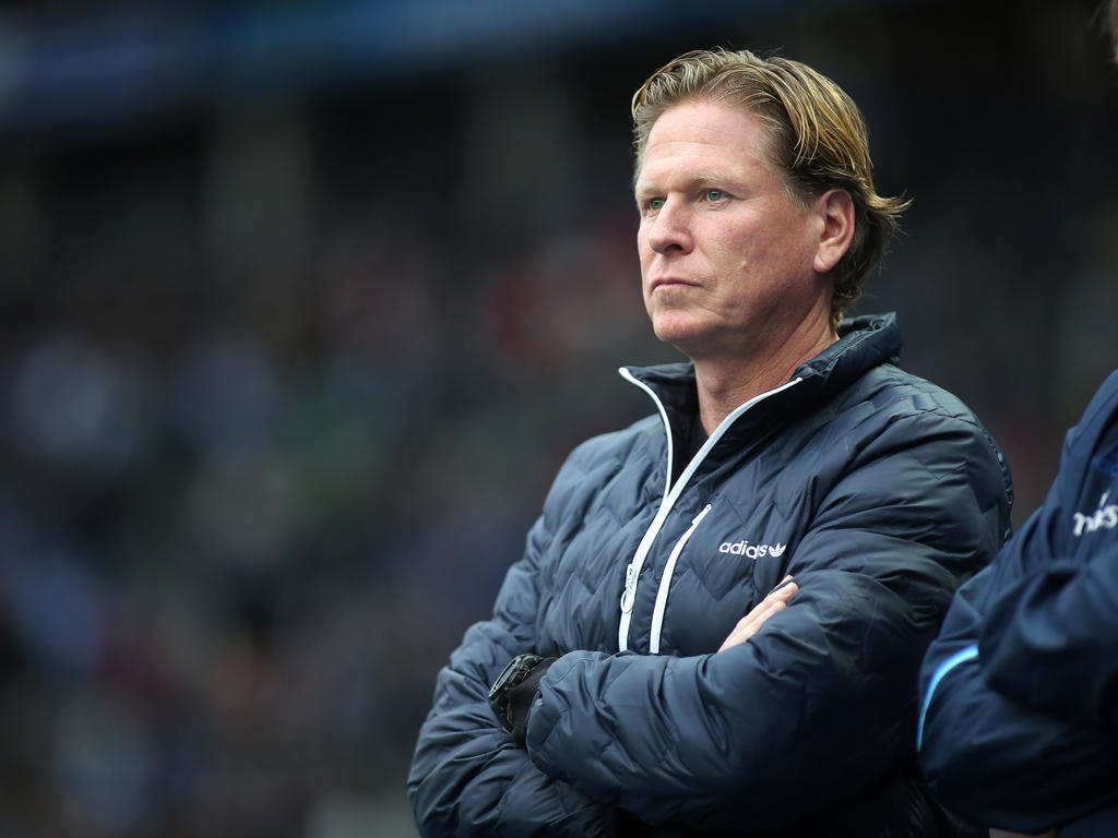 Trainer Markus Gisdol gibt die Marschroute für das Spiel gegen Freiburg aus Trainer Markus Gisdol gibt die Marschroute für das Spiel gegen Freiburg aus