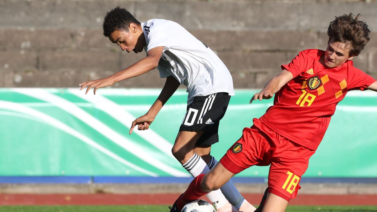 Jamal Musiala (l.) wechselt wohl zum FC Bayern
