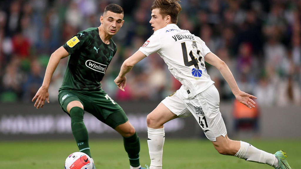 Eduard Spertsyan (l.) wird mit dem FC Schalke in Verbindung gebracht Eduard Spertsyan (l.) wird mit dem FC Schalke in Verbindung gebracht