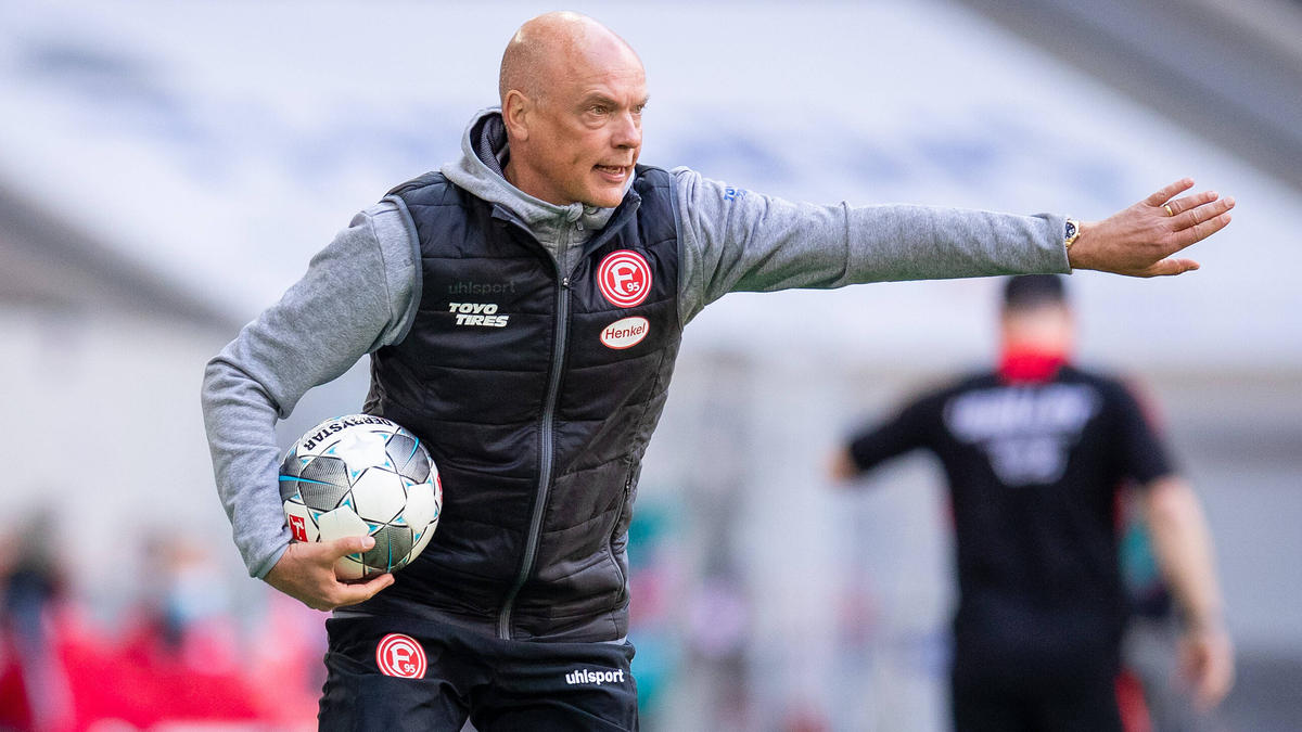 Trinkt lieber Alt als Kölsch: Fortuna-Coach Uwe Rösler Trinkt lieber Alt als Kölsch: Fortuna-Coach Uwe Rösler