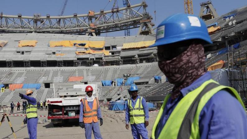 WM-Gastgeber Katar hat nach eigenen Angaben einen Mindestlohn für alle Arbeiter eingeführt