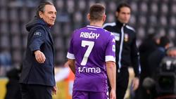Cesare Prandelli (l.) ist kein Fiorentina-Trainer mehr