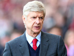 Het is niet van het gezicht van Arsène Wenger af te lezen, maar Arsenal is er in geslaagd om de wedstrijd tegen AFC Bournemouth winnend af te sluiten. (07-02-2016)