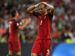 Pepe durante el partido de Portugal ante Polonia. (Foto: Getty)