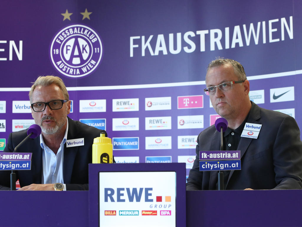 Trainer Thorsten Fink und Sportdirektor Franz Wohlfahrt nehmen die Favoritenrolle der Austria gegen Kukesi an