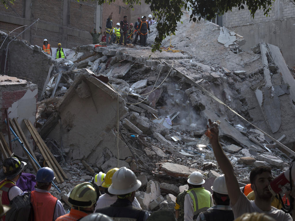 Edificio derruido a causa del terremoto en Ciudad de México. (Foto: Getty)