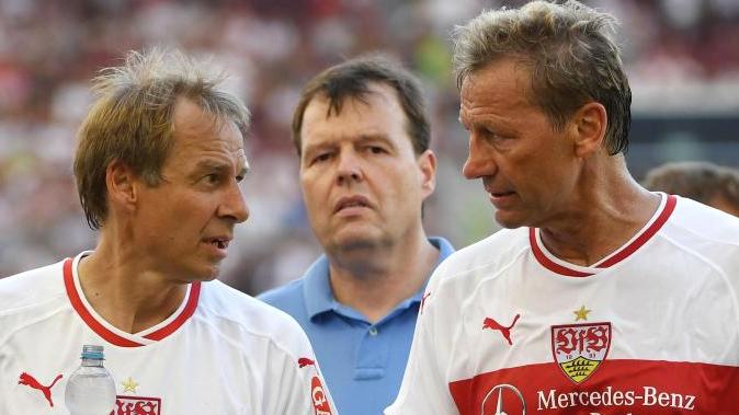 Alte Weggefährten beim VfB Stuttgart: Jürgen Klinsmann (l.) und Guido Buchwald Alte Weggefährten beim VfB Stuttgart: Jürgen Klinsmann (l.) und Guido Buchwald