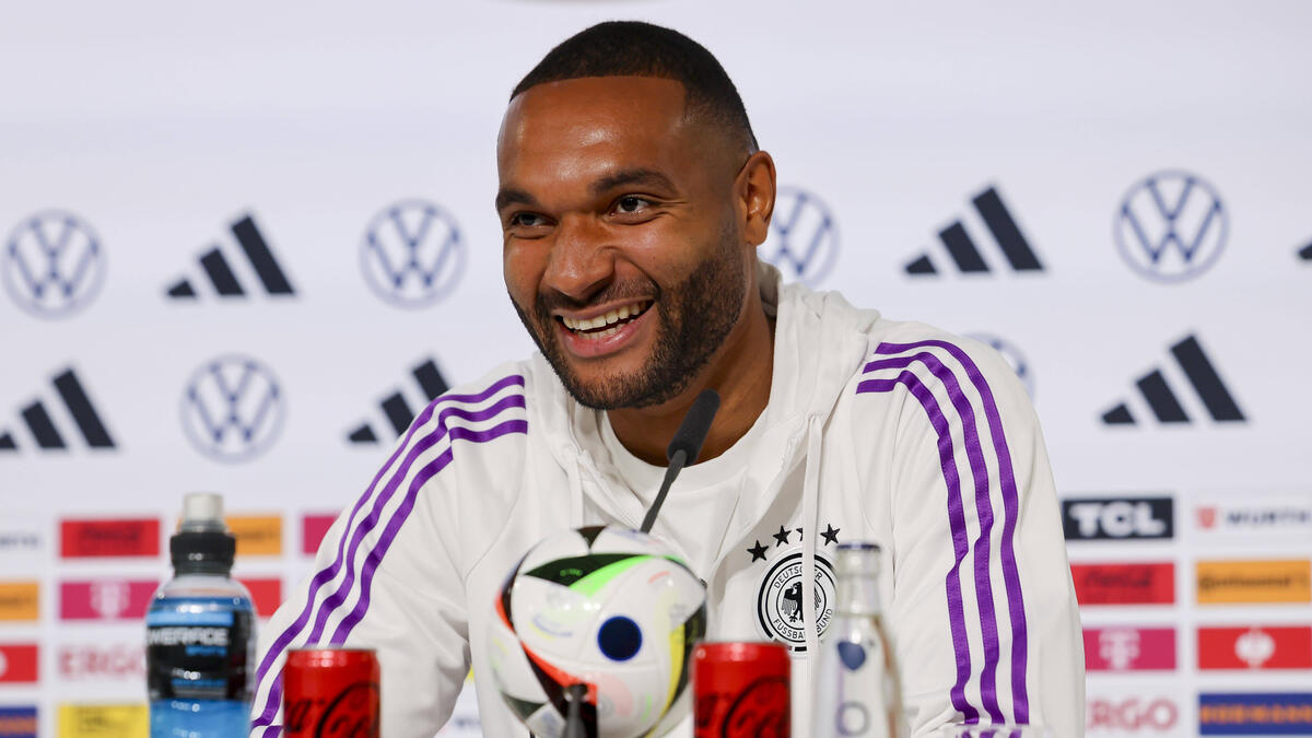 Cầu thủ quốc gia Jonathan Tah đã được liên kết với FC Bayern