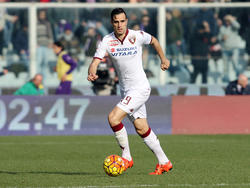 Nikola Maksimović zoekt naar opties tijdens het competitieduel Fiorentina - Torino. (24-01-2016)
