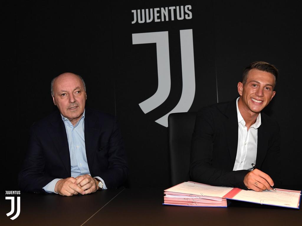 Federico Bernardeschi unterschreibt bei Juventus Turin (Quelle: Twitter / @Juventusfc