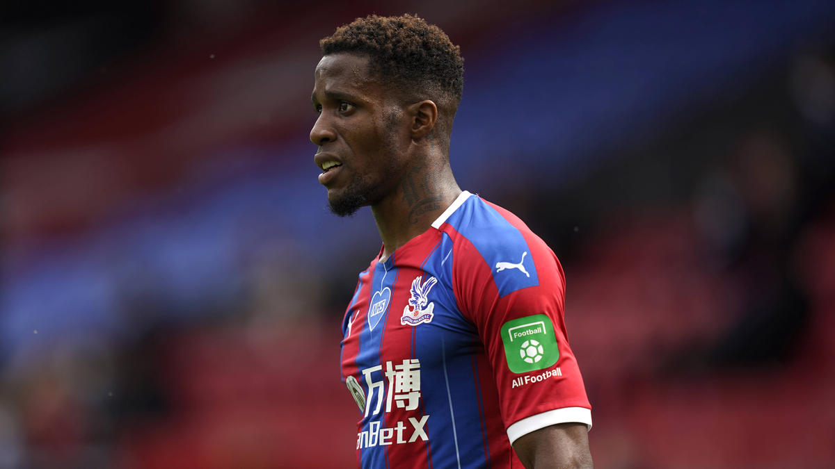 Wilfried Zaha steht bei Crystal Palace unter Vertrag Wilfried Zaha steht bei Crystal Palace unter Vertrag