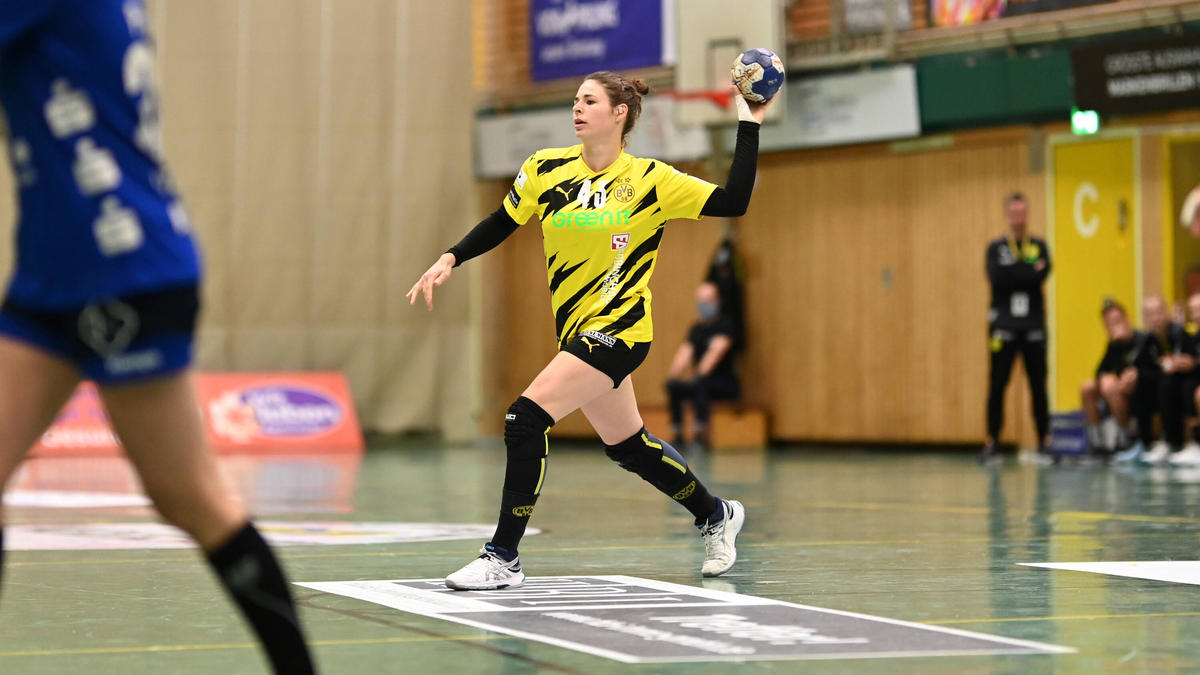 Jennifer Rode von Borussia Dortmund wurde kurzfristig aus dem EM-Kader gestrichen Jennifer Rode von Borussia Dortmund wurde kurzfristig aus dem EM-Kader gestrichen