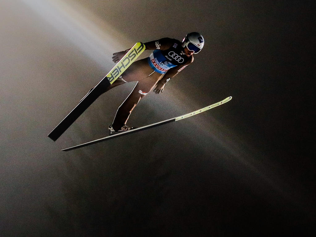 Kamil Stoch landete in beiden Durchgängen den weitesten Sprung Kamil Stoch landete in beiden Durchgängen den weitesten Sprung