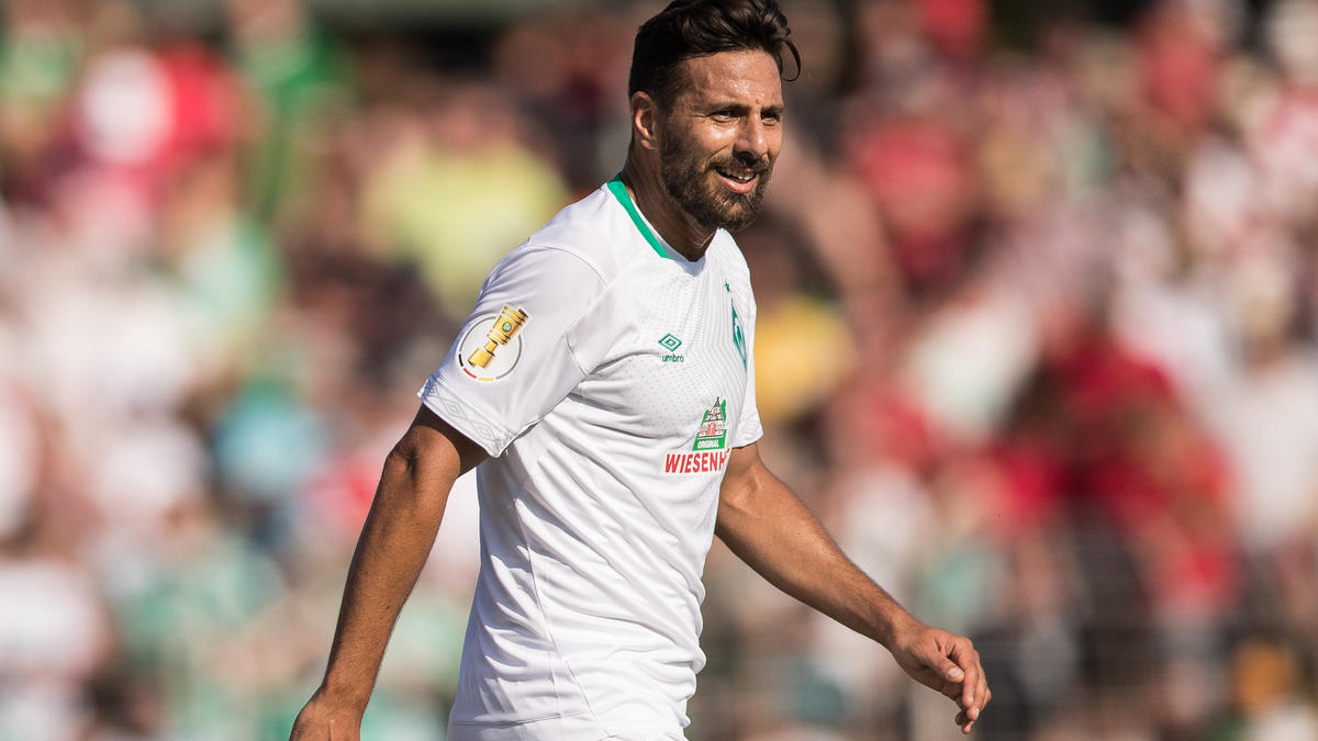 Claudio Pizarro freut sich auf das doppelte Bayern-Duell Claudio Pizarro freut sich auf das doppelte Bayern-Duell